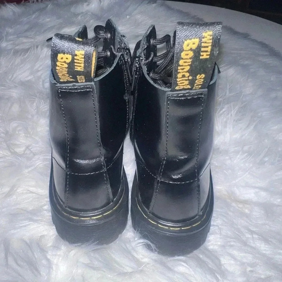 Dr. Martens Black Boot kids Size 3 - Picture 5 of 7